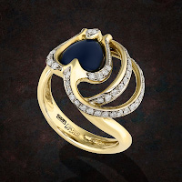 кольцо со звёздчатым сапфиром и бриллиантами