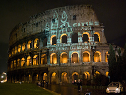Римский Колизей ночью